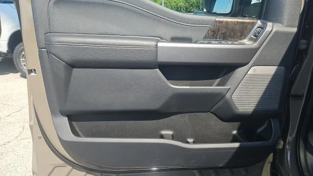 New 2027 Marsh Gray Metallic Ford Lariat 4WD image 32