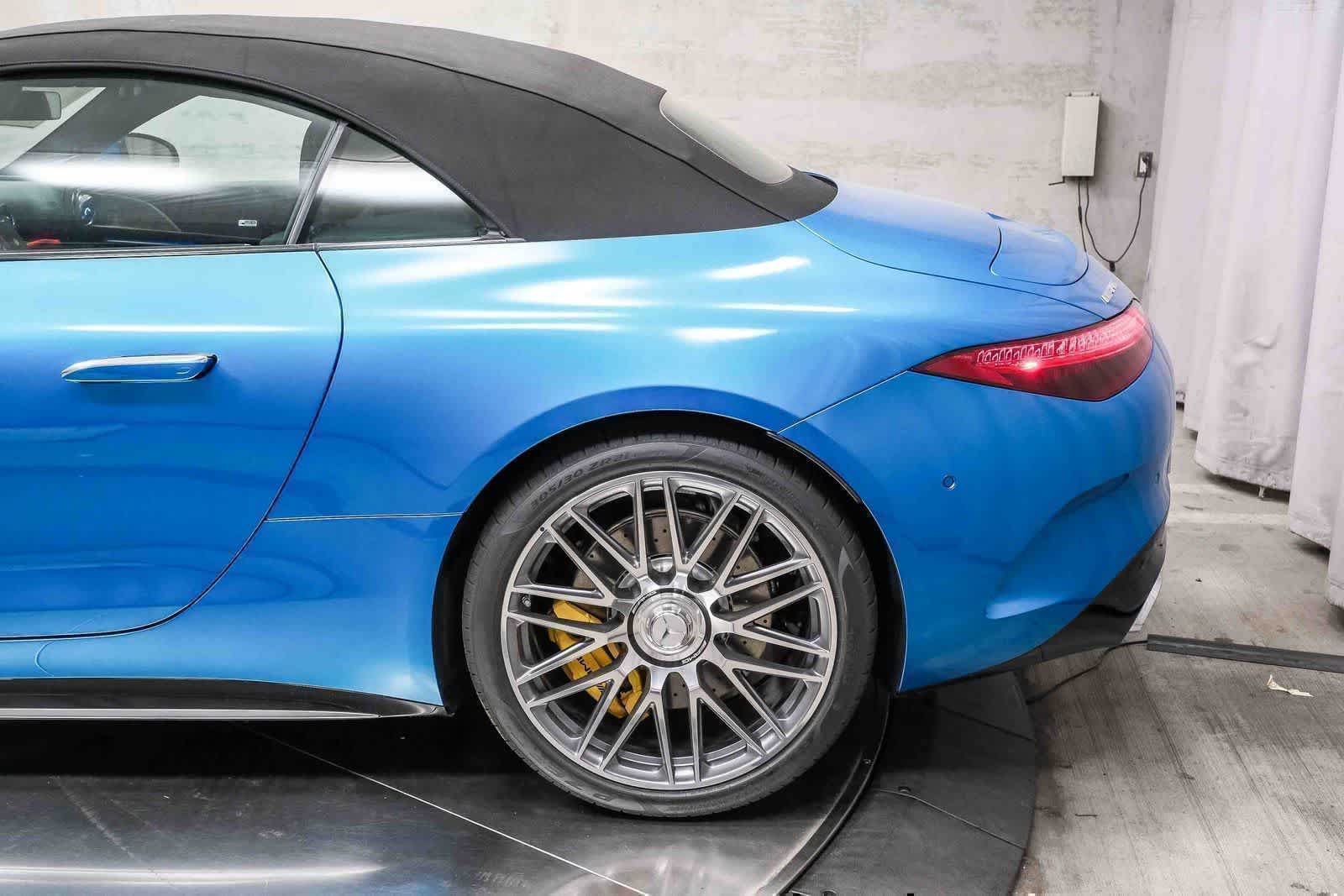 New 2026 Hyper Blue Metallic Mercedes-Benz AMG® SL 55 Roadster image 39