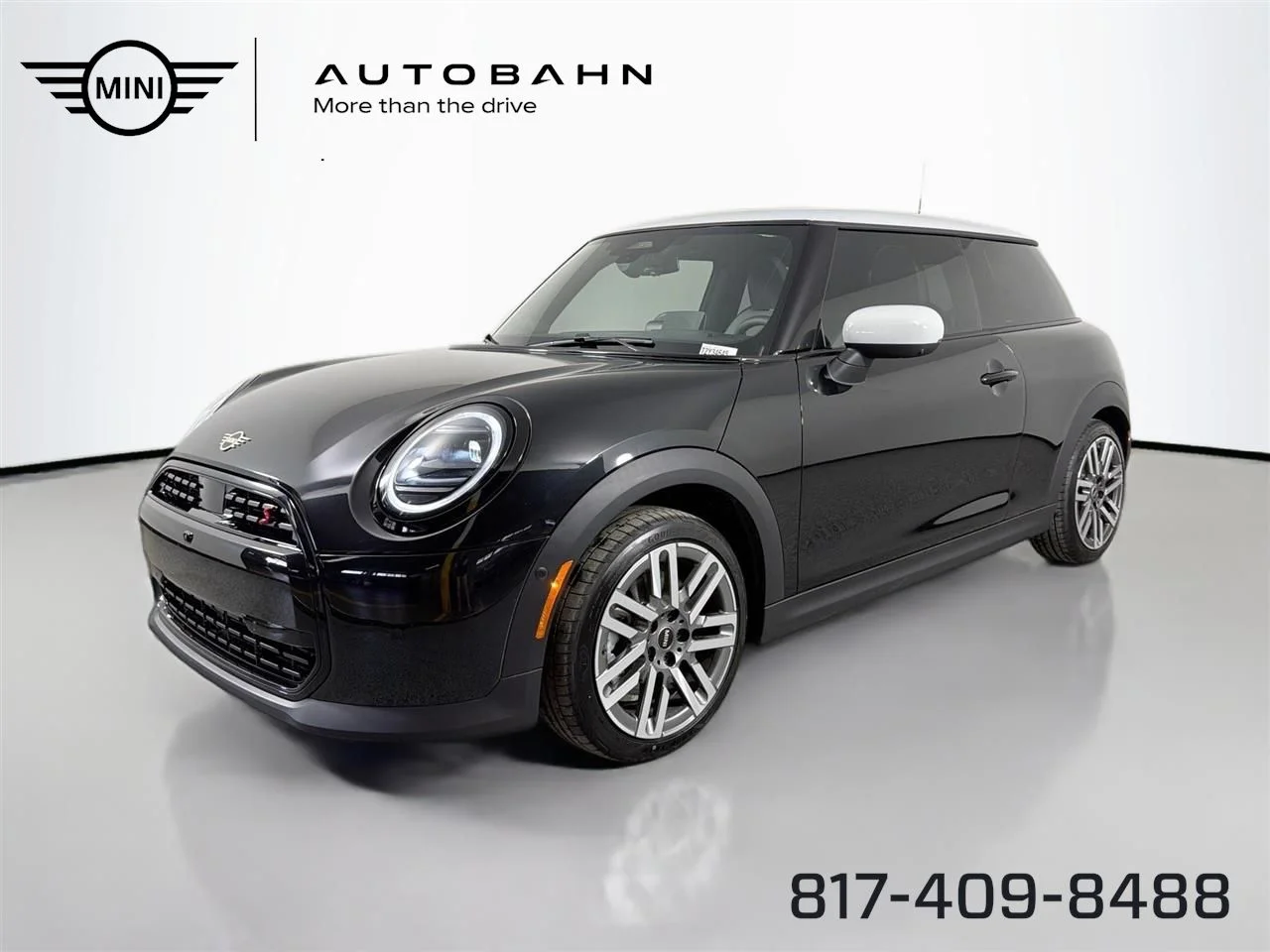 2026 MINI Hardtop Cooper S's photo