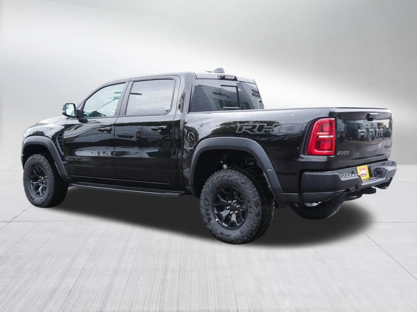 New 2026 Diamond Black Crystal Pearl-Coat Exterior Paint RAM RHO image 5