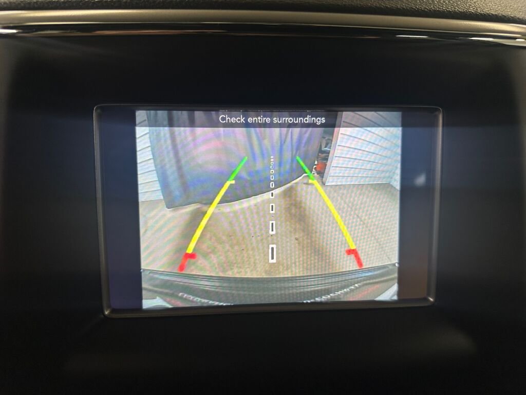 Certified Used 2020 Diamond Black Crystal Pearl Coat Jeep Laredo E image 12