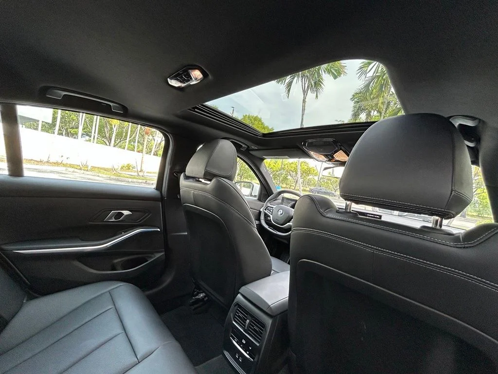 Used 2025 White BMW 330i image 36