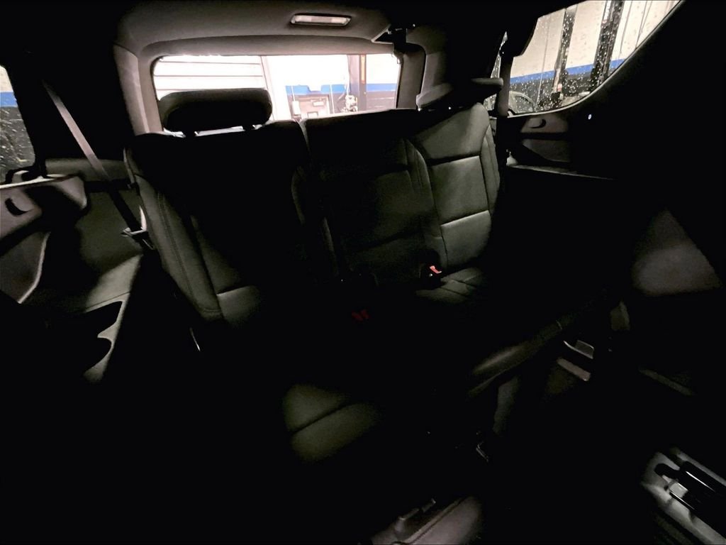 Used 2023 Gray Chevrolet LT image 17