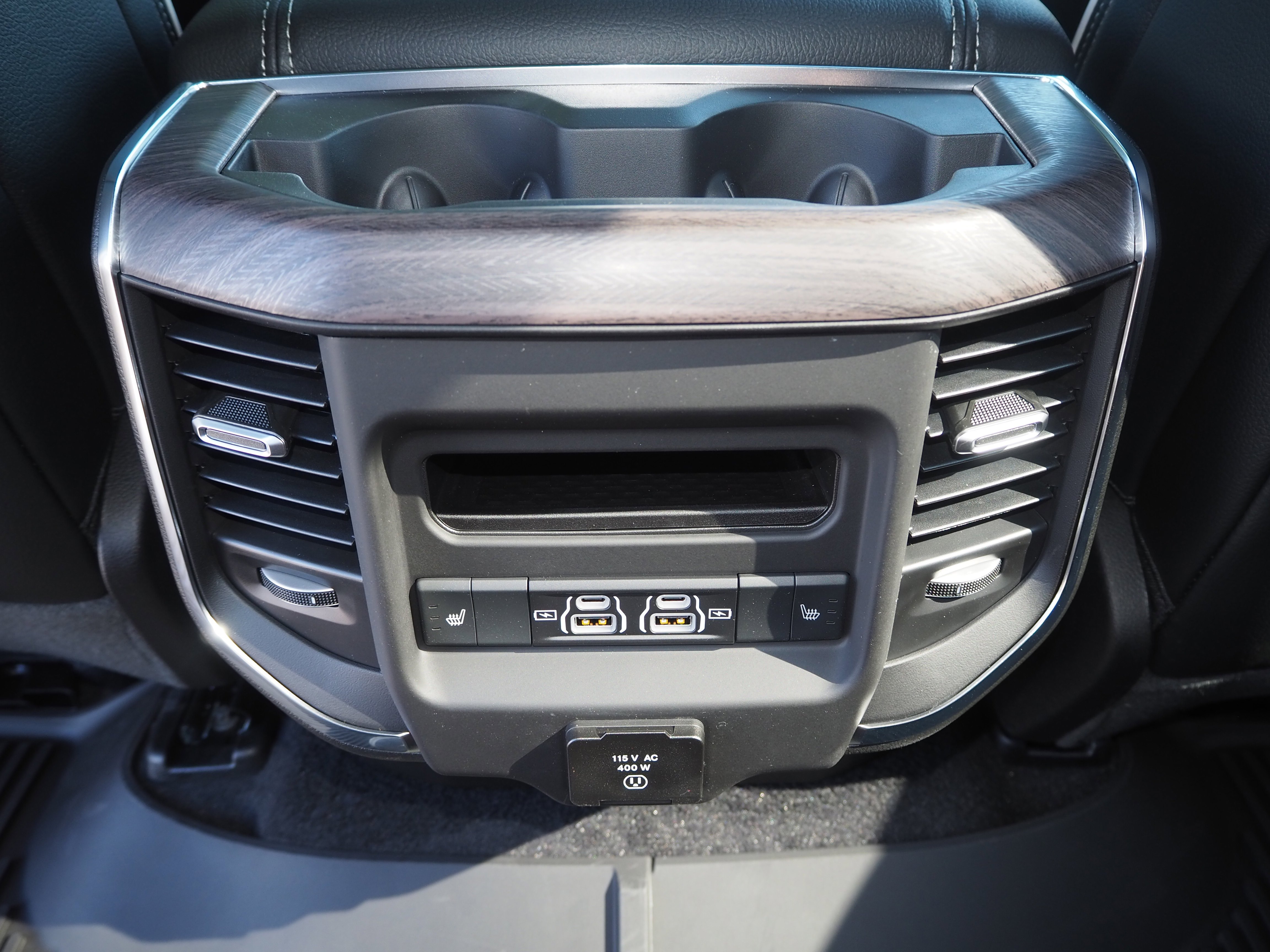 2026 Ram 1500 Laramie photo 3