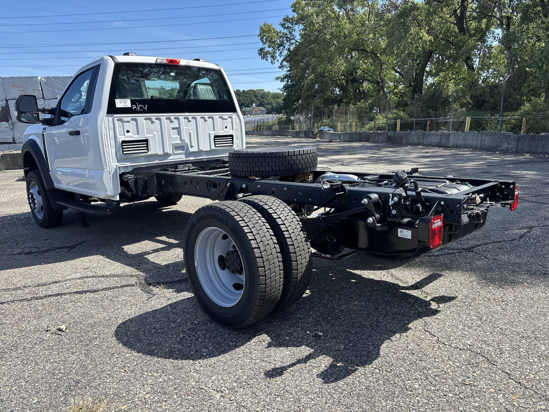 New 2026 Oxford White Ford XL image 14