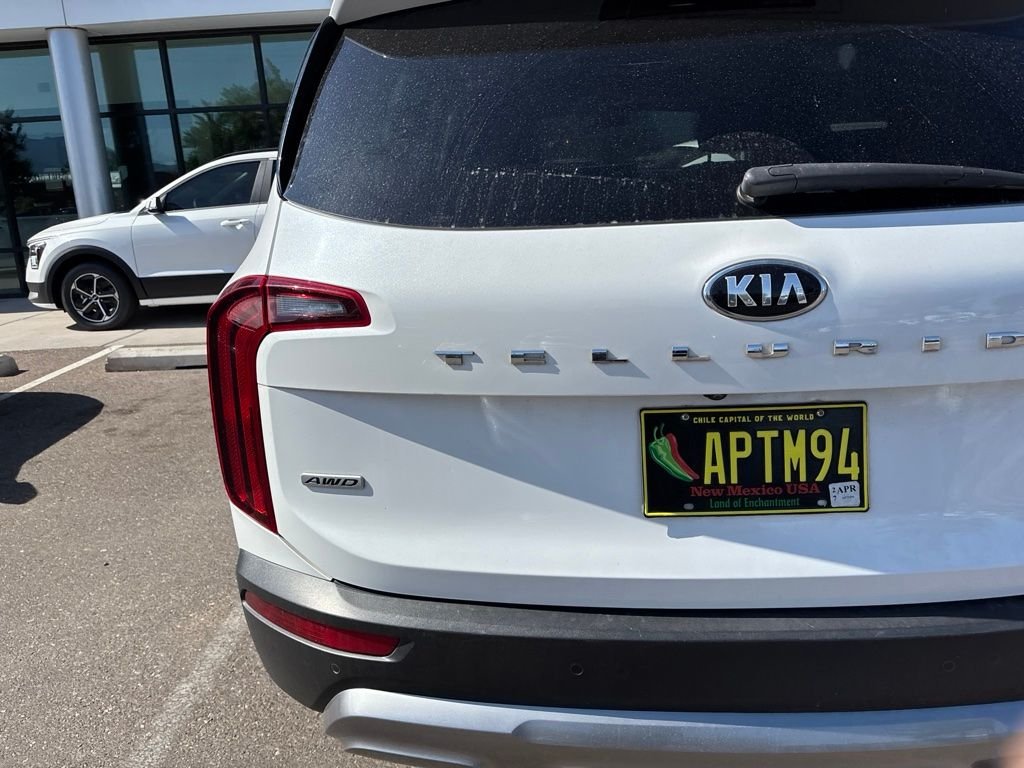 Used 2020 White Kia S image 13