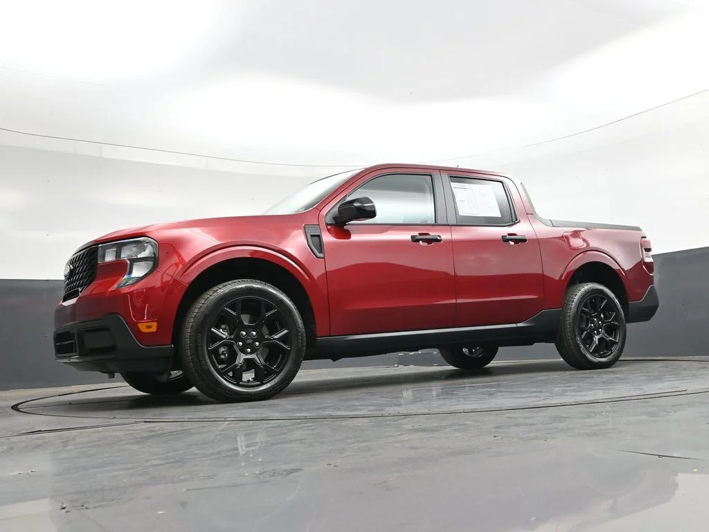 Used 2025 Red Ford XLT image 49