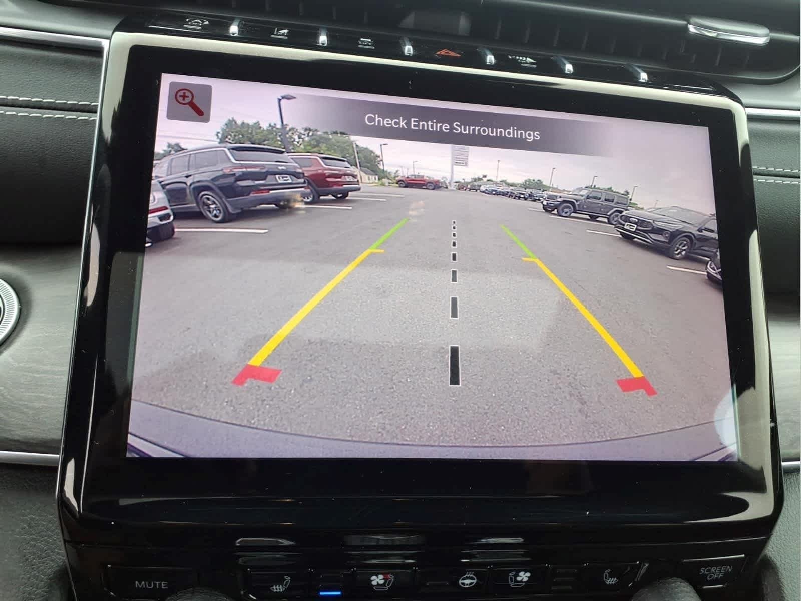 Used 2023 Diamond Black Crystal Pearlcoat Jeep Overland image 25