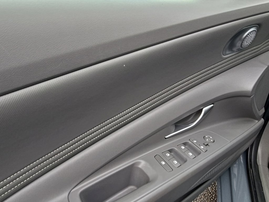 Used 2023 Gray Hyundai SEL image 16