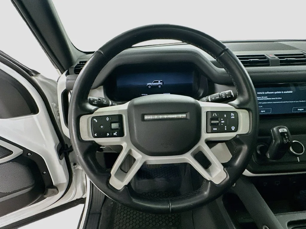 Used 2024 Fuji White Land Rover S image 12