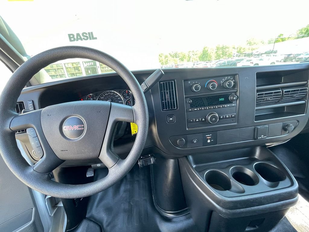 Used 2019 White GMC Work Van image 31