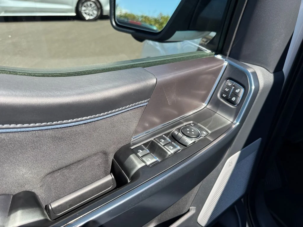 Used 2025 White Ford Platinum image 11