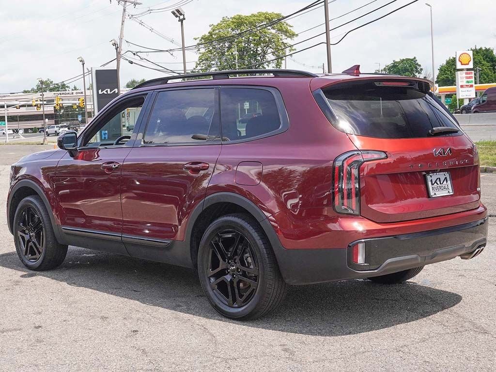 Used 2024 Red Kia SX-Prestige X-Line image 15