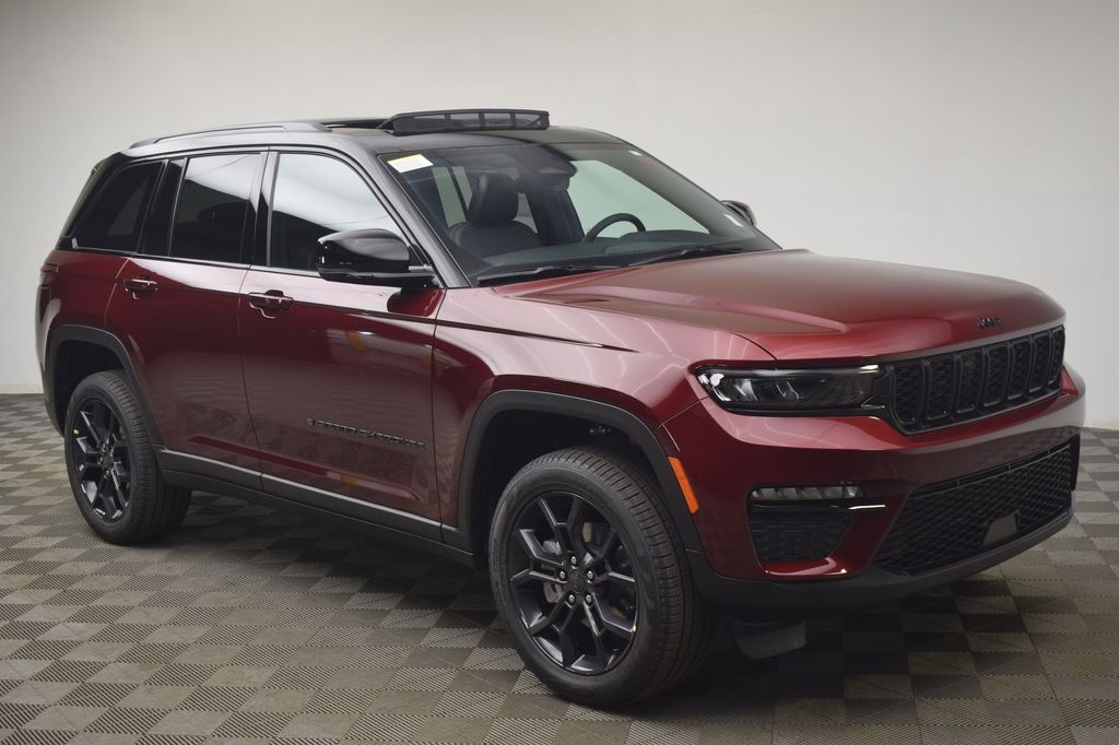 New 2025 Velvet Red Pearl-Coat Exterior Paint Jeep Limited image 2