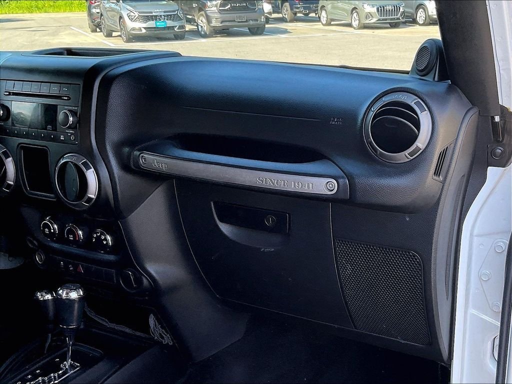 Used 2014 White Jeep Sport image 13
