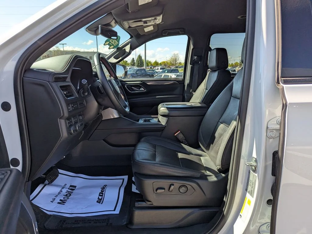 2023 Chevrolet Suburban RST - Photo 12