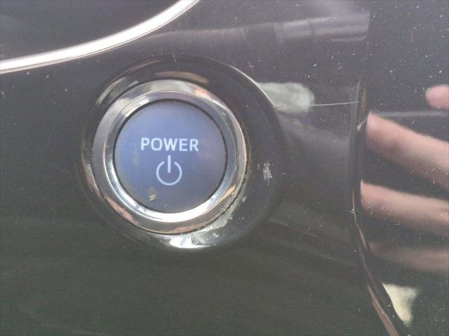 Certified Used 2016 BLUE CRUSH METALLIC Toyota  image 27