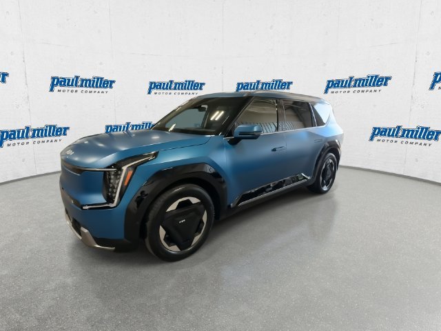 Certified Used 2024 Ocean Blue Kia Land image 5