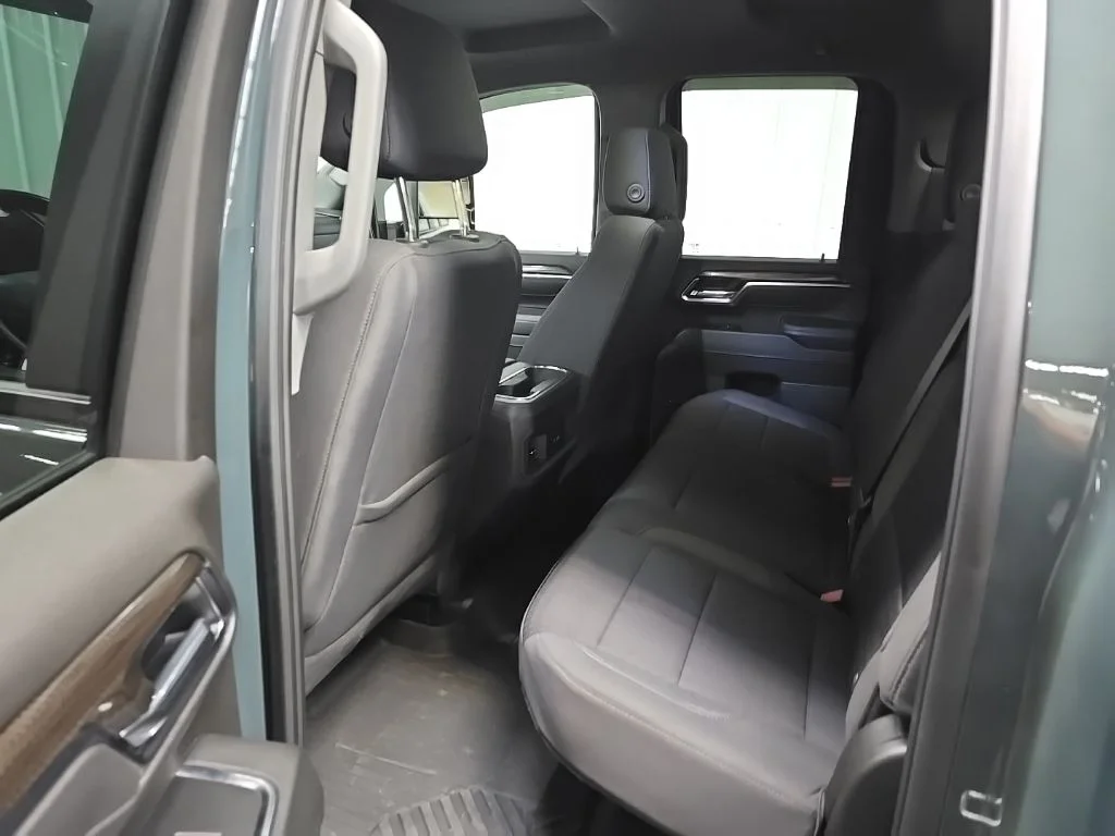 Used 2025 Gray Chevrolet LT image 30