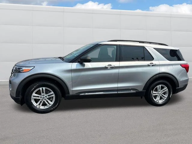 Used 2020 Silver Ford XLT image 2