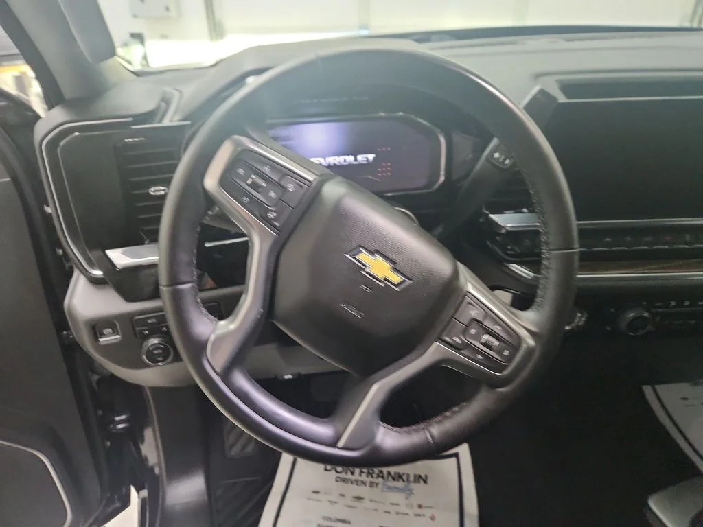 Used 2024 Gray Chevrolet LT image 18