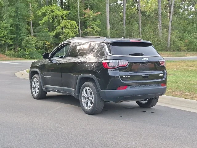 Used 2025 Black Jeep Latitude image 3