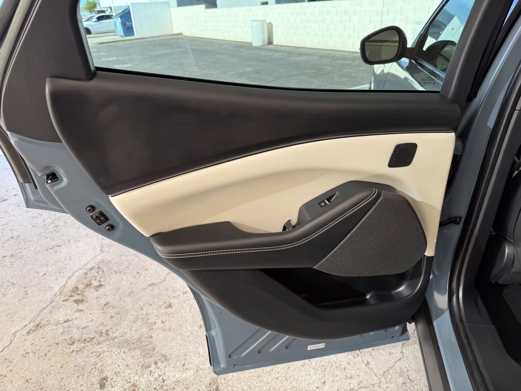 Used 2023 Vapor Blue Ford Premium image 23