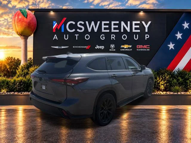 Used 2024 Gray Toyota XLE image 5