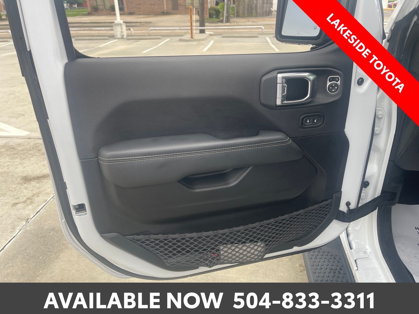 Used 2023 White Jeep Sahara image 24