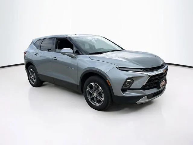 2025 Chevrolet Blazer 2.0T 2LT AWD's photo