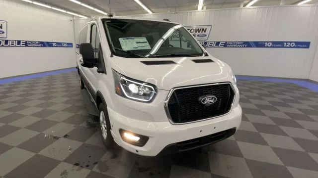 New 2026 Oxford White Ford Passenger Van XLT image 2
