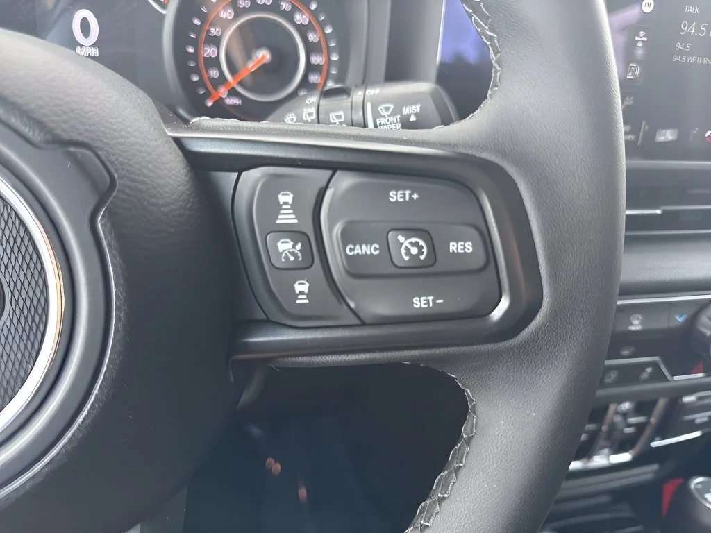 Used 2025 Red Jeep Sport S image 24