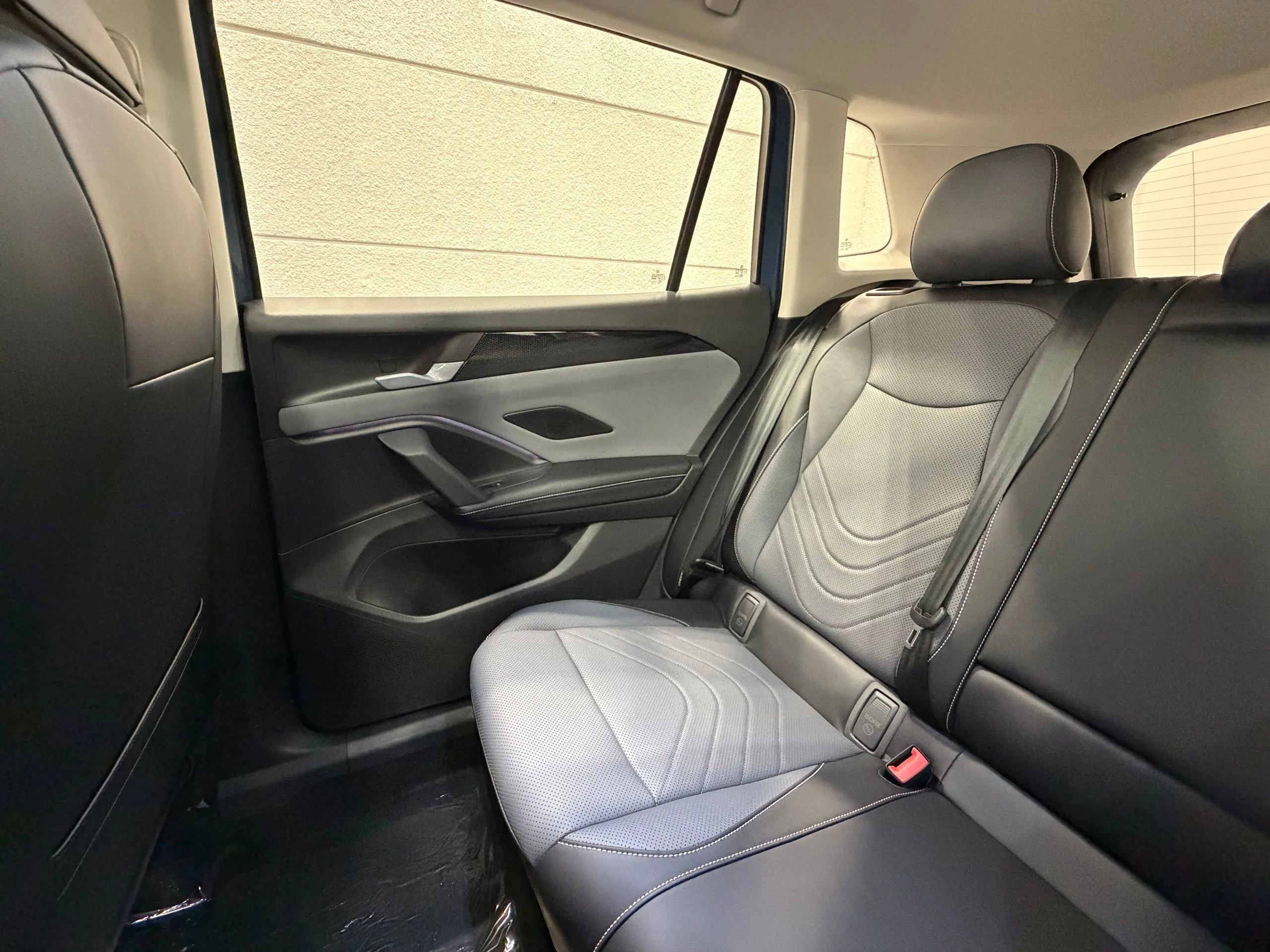 New 2026 Blue Volkswagen SE image 33