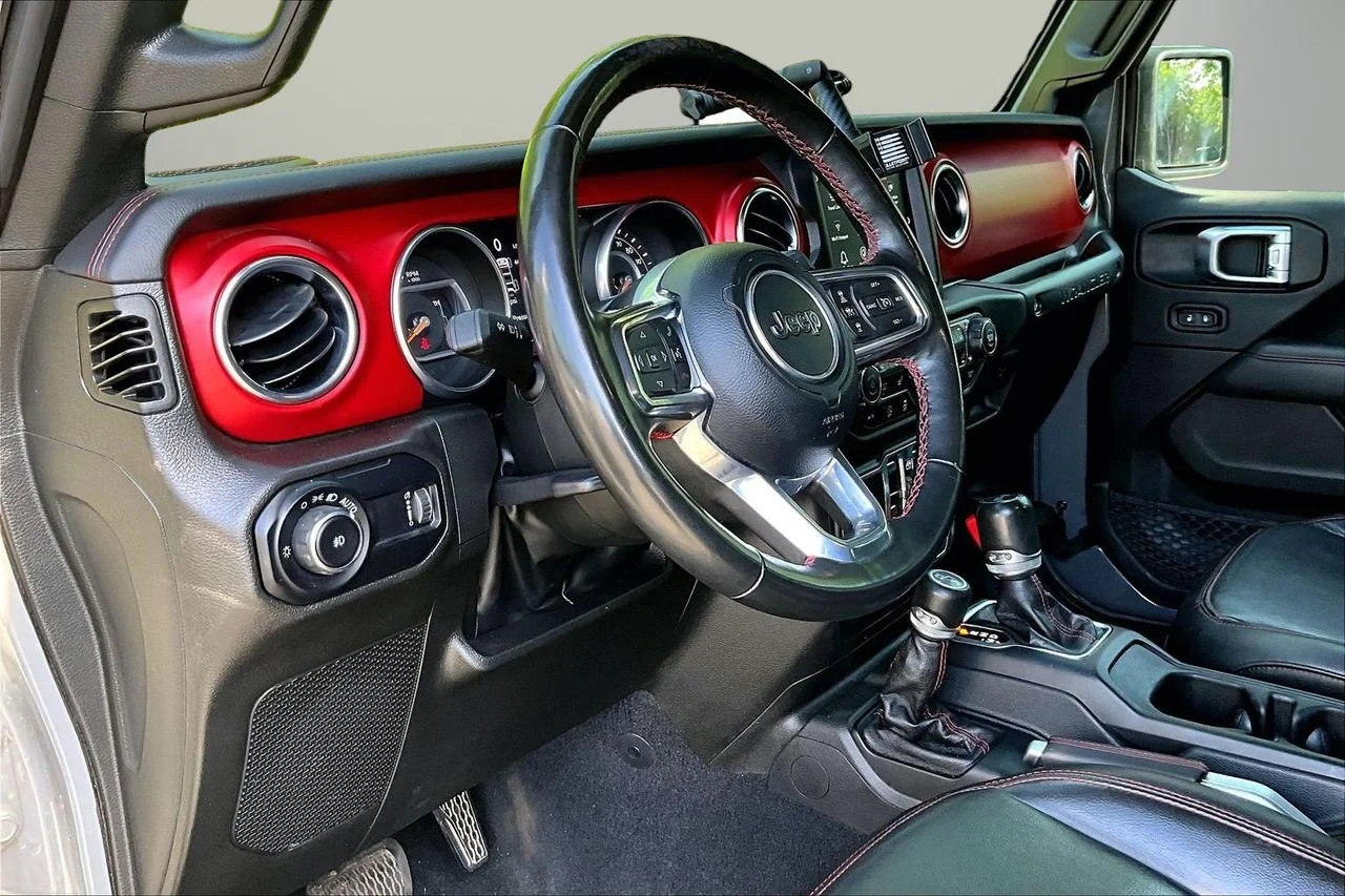 Used 2023 Gray Jeep Rubicon image 19