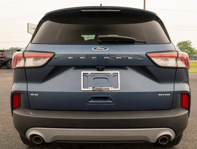 Used 2020 Blue Ford SE image 7