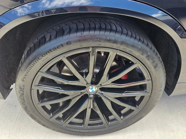 Certified Used 2024 Carbon Black Metallic BMW xDrive40i image 8