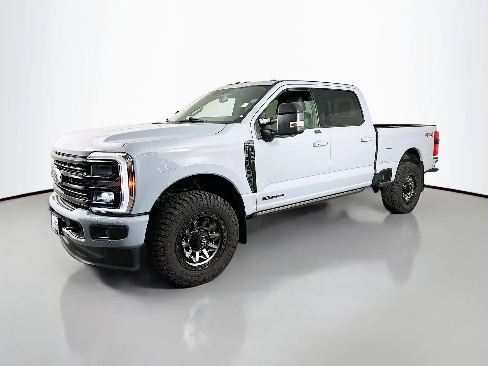 Used 2025 Gray Ford Platinum image 4