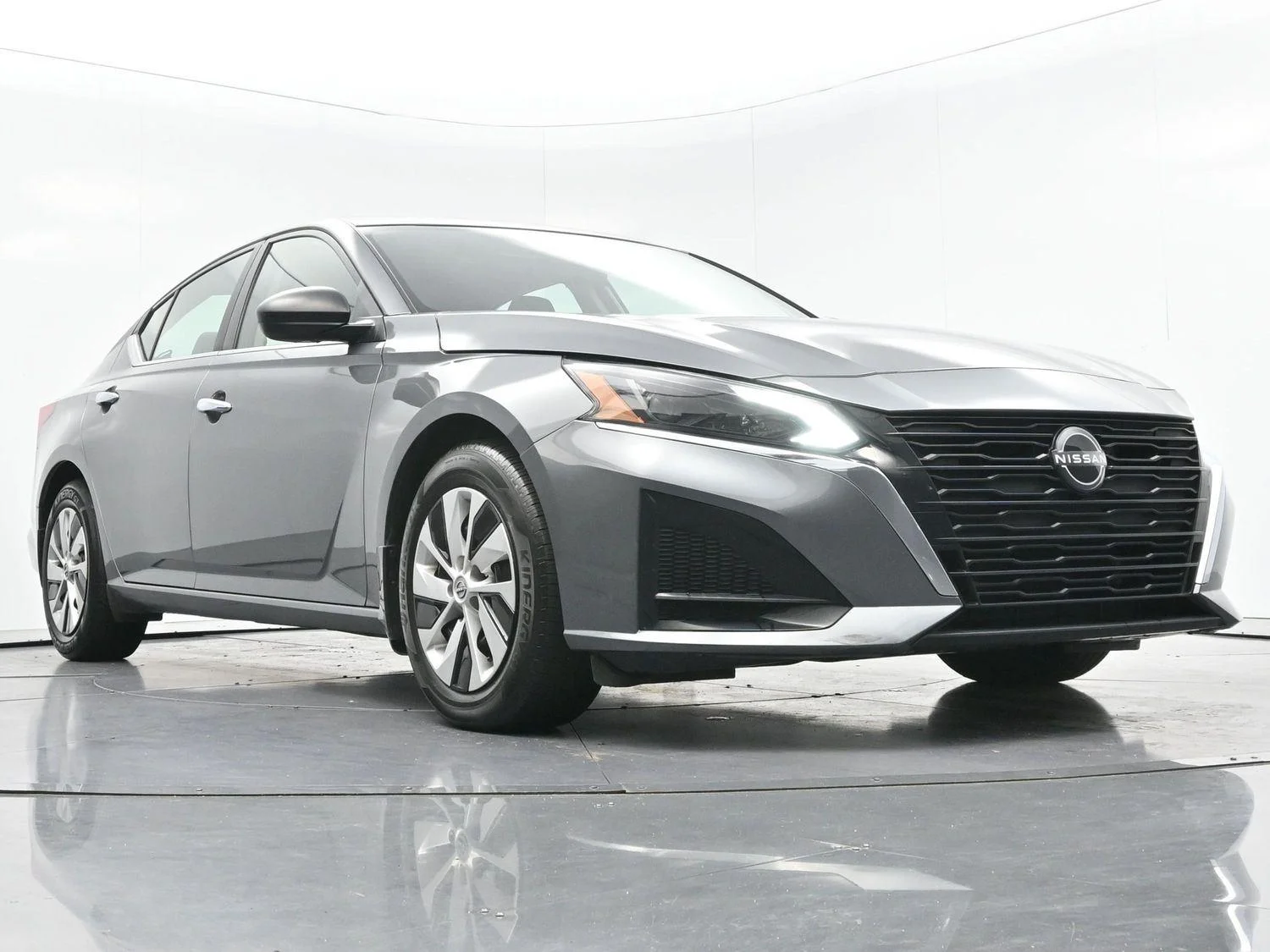 Used 2024 Gun Metallic Nissan 2.5 S image 40