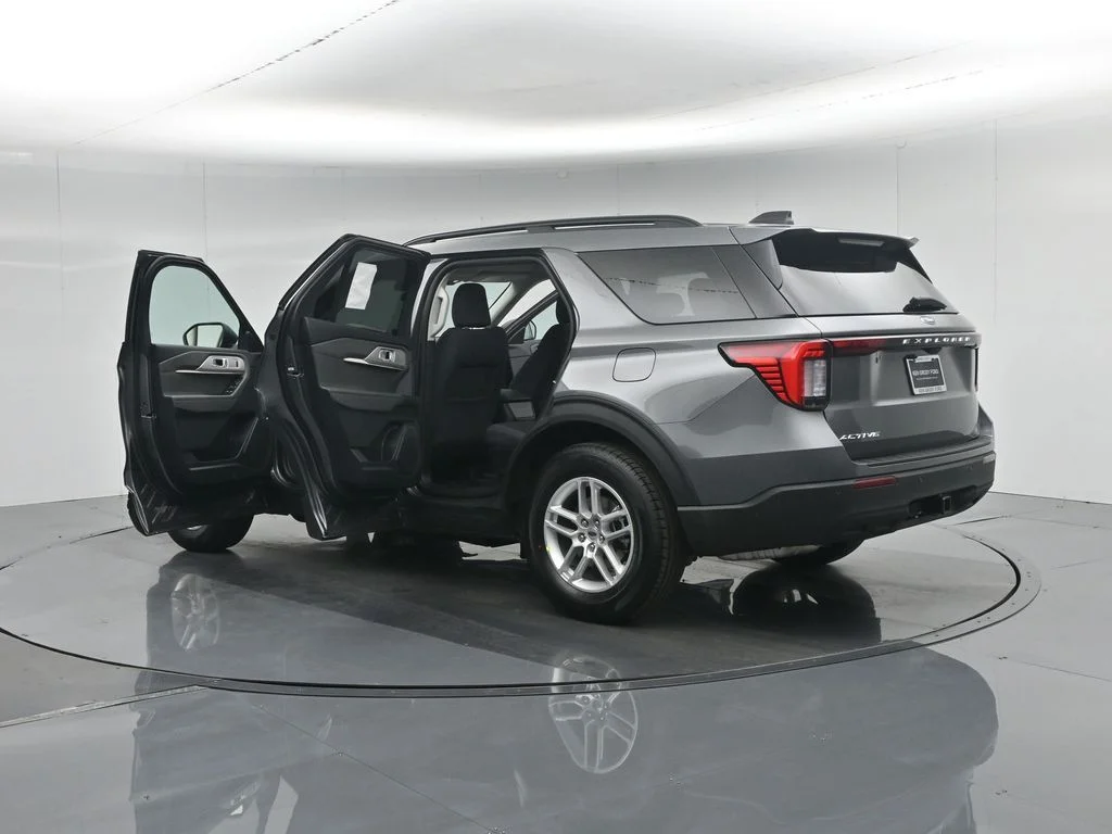 New 2026 Carbonized Gray Metallic Ford Active image 34