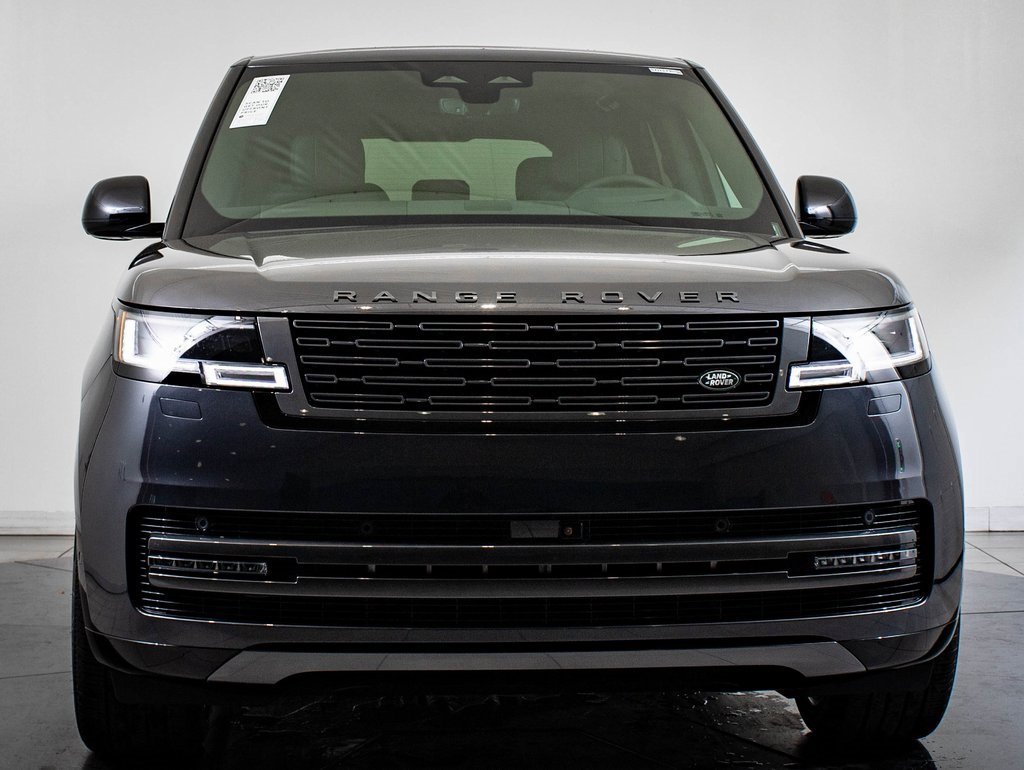 2025 Land Rover Range Rover SE