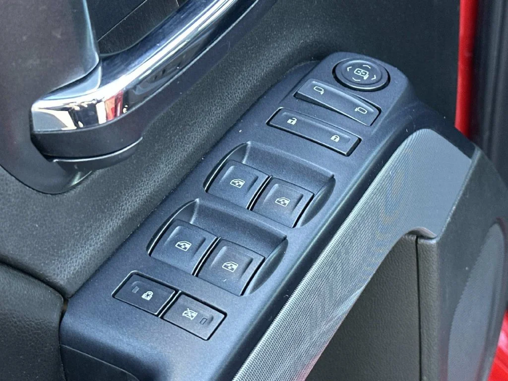 Used 2016 Red Chevrolet LT image 21
