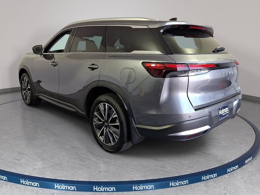 New 2027 GRAPHITE SHADOW INFINITI Luxe AWD image 6