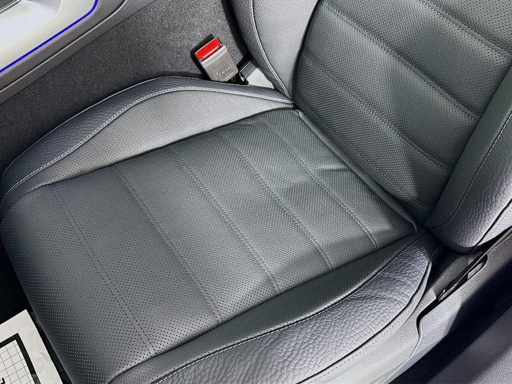 Used 2025 White Mercedes-Benz GLE 450 image 21