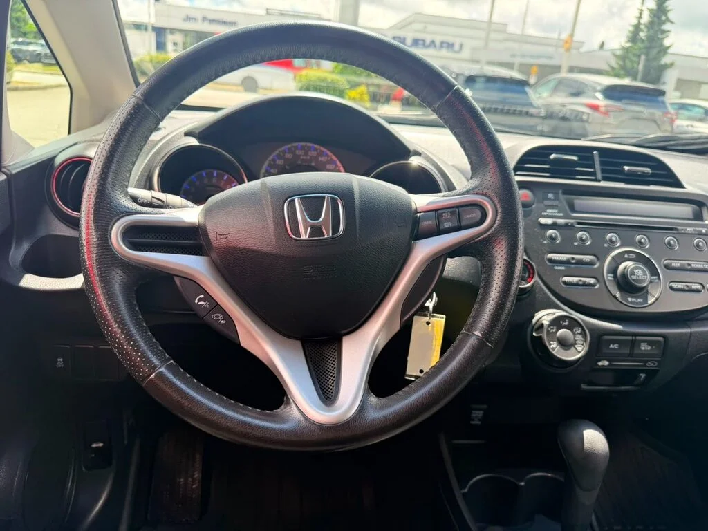 Used 2014  Honda DX-A 5AT Dilawri Certified   Local BC   Great Cond image 9