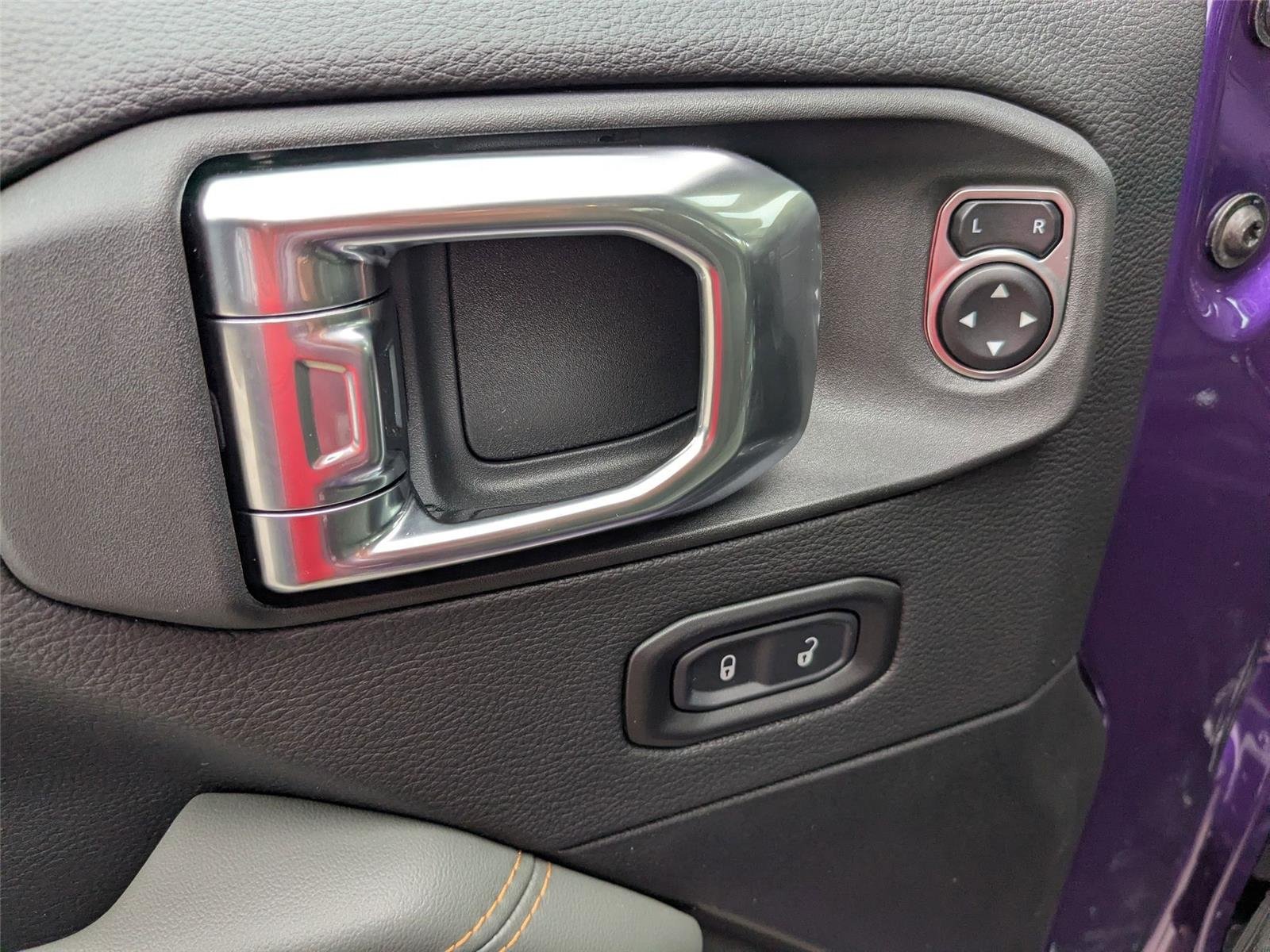 New 2026 Reign Exterior Paint Jeep Mojave X image 11