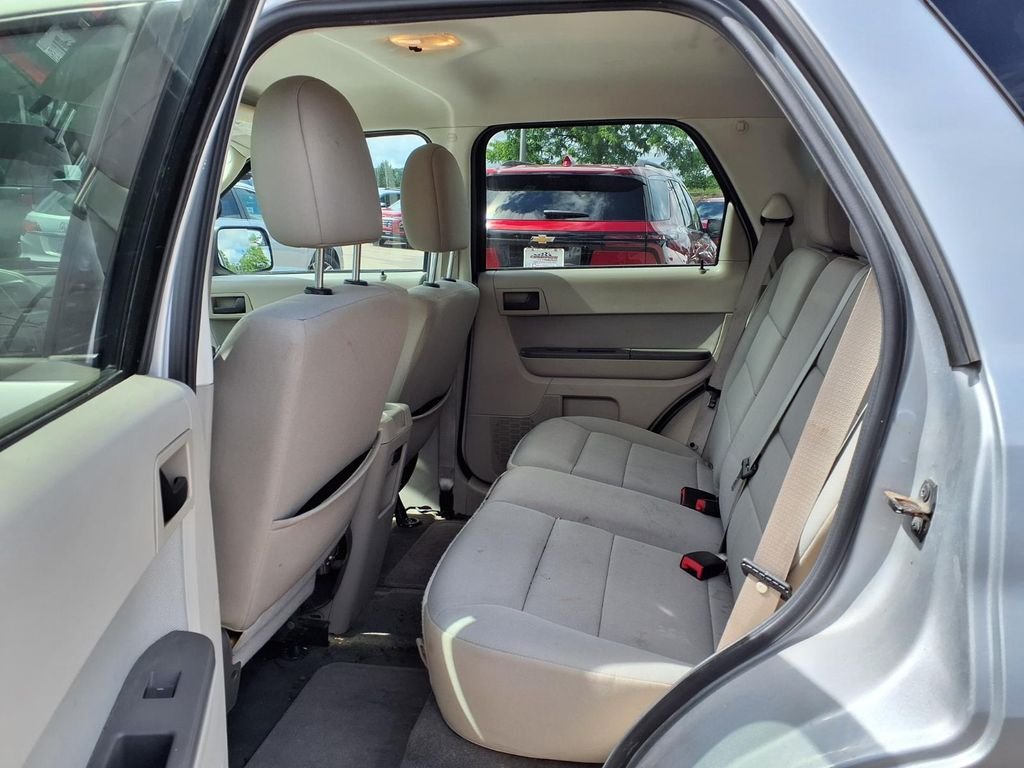 Used 2011 Silver Ford XLT image 9