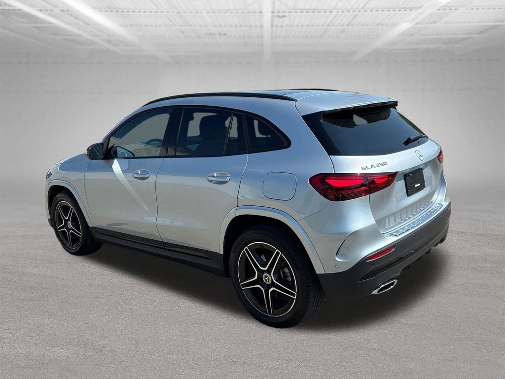 Used 2026 Silver Mercedes-Benz GLA 250 image 3