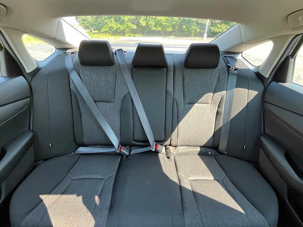 2025 Honda Accord SE - Photo 18