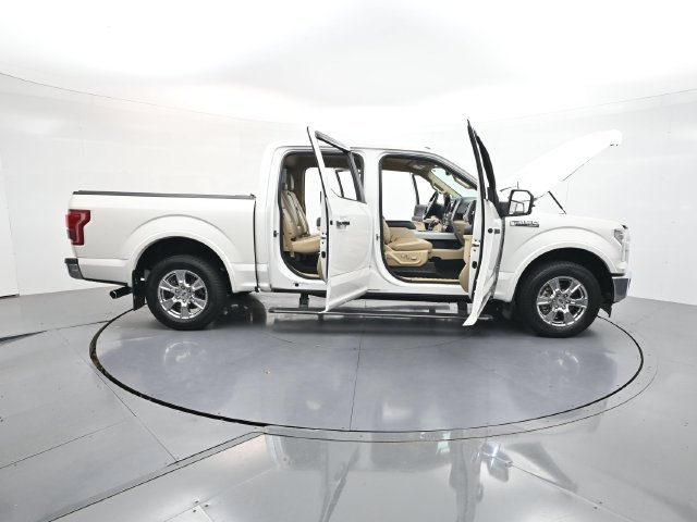 Used 2017 White Platinum Clearcoat Metallic Ford Lariat image 54