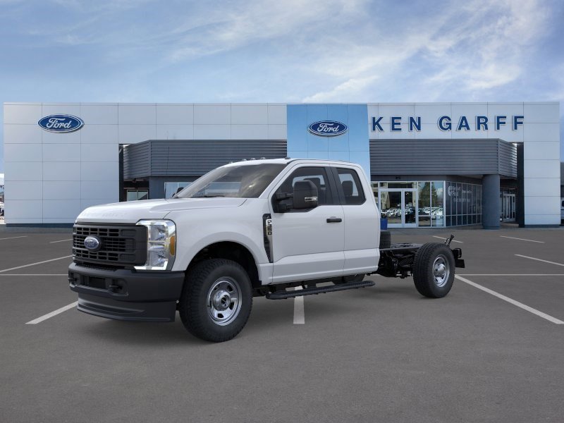 2026 Ford F-350 XL 4x4 SuperCab 168-In SRW's photo